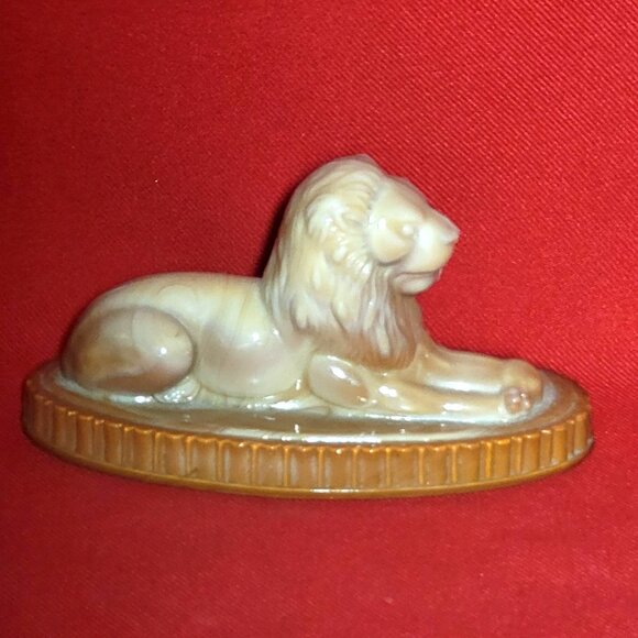 Vogelsong Slag Glass Oscar The Lion Figurine Paperweight - Picture 11 of 11